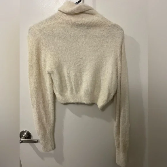 Women’s Cropped Turtleneck - Picture 3 of 3